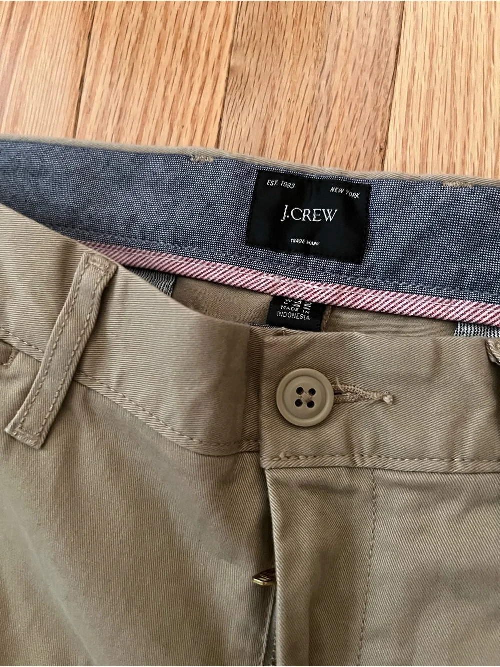 NWT J Crew Khaki Chino Pants 32 X 32 Beige Slim Fit Preppy Quiet Luxury